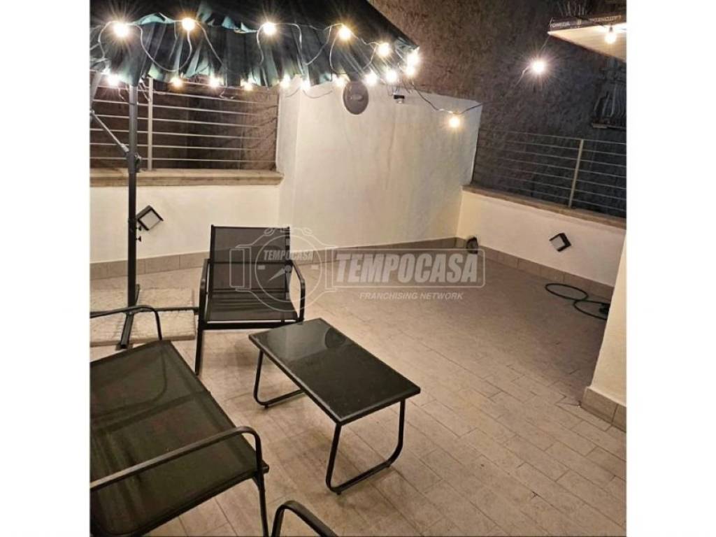 appartamento in vendita a Napoli in zona San Lorenzo
