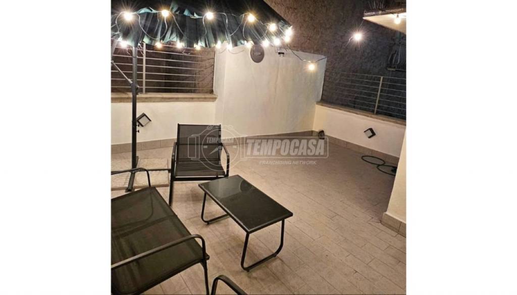 appartamento in vendita a Napoli in zona San Lorenzo