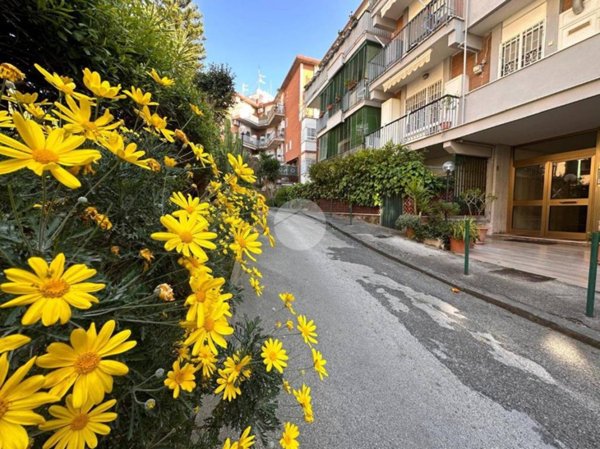 appartamento in vendita a Napoli in zona Fuorigrotta