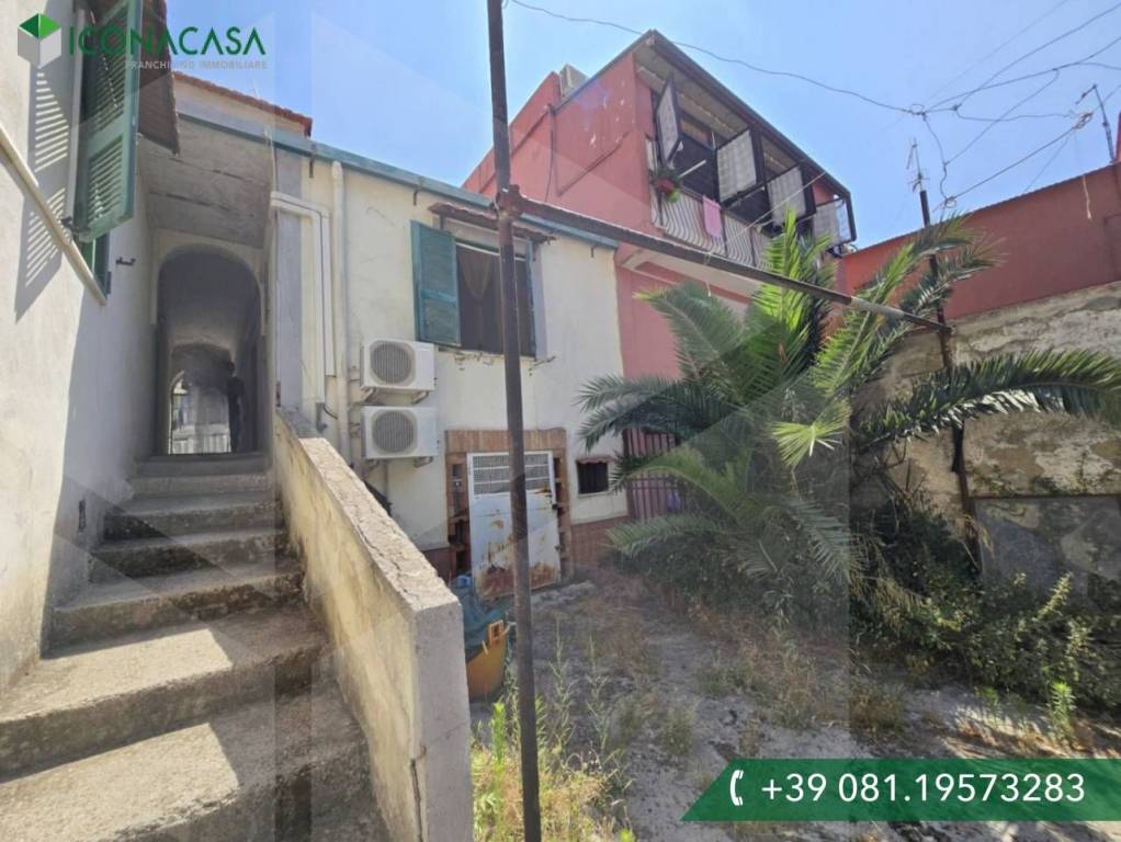 appartamento in vendita a Napoli in zona Soccavo