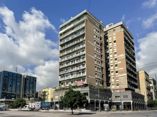 appartamento in vendita a Napoli in zona Pendino / San Giuseppe