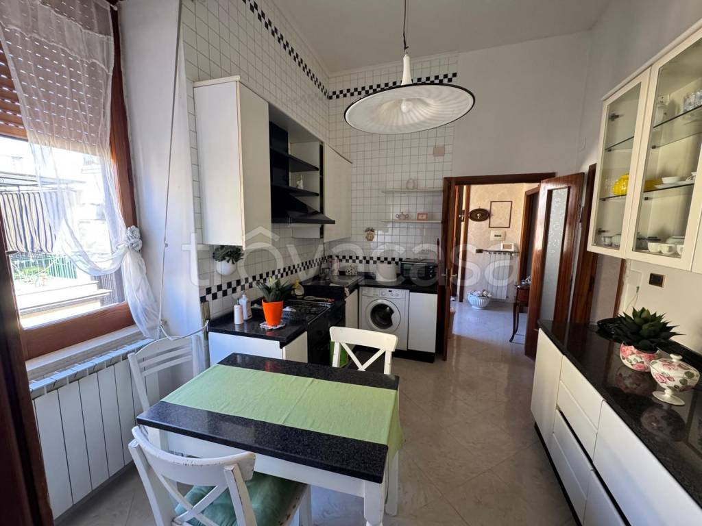 appartamento in vendita a Napoli in zona Pendino / San Giuseppe