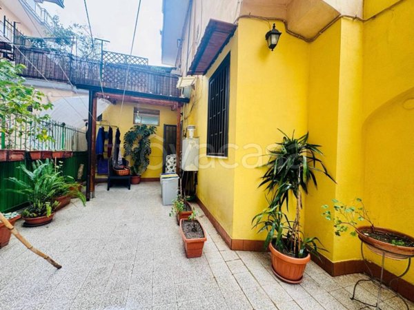 appartamento in vendita a Napoli in zona Bagnoli