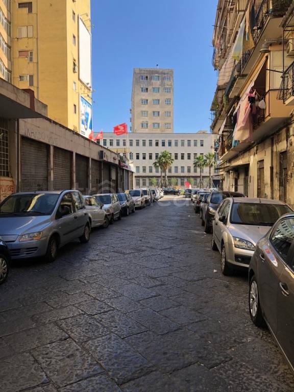 appartamento in vendita a Napoli in zona Mercato