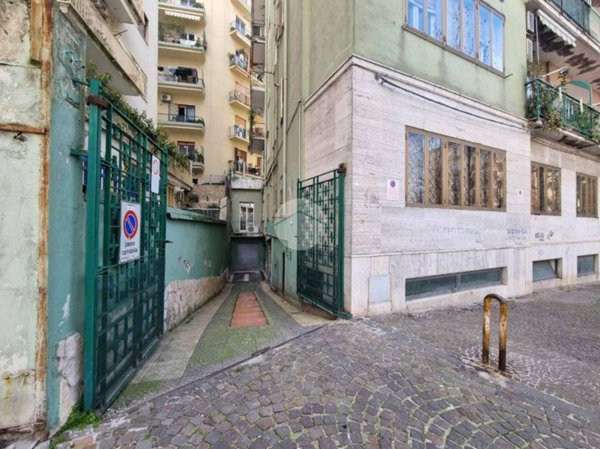 negozio in vendita a Napoli in zona Vomero