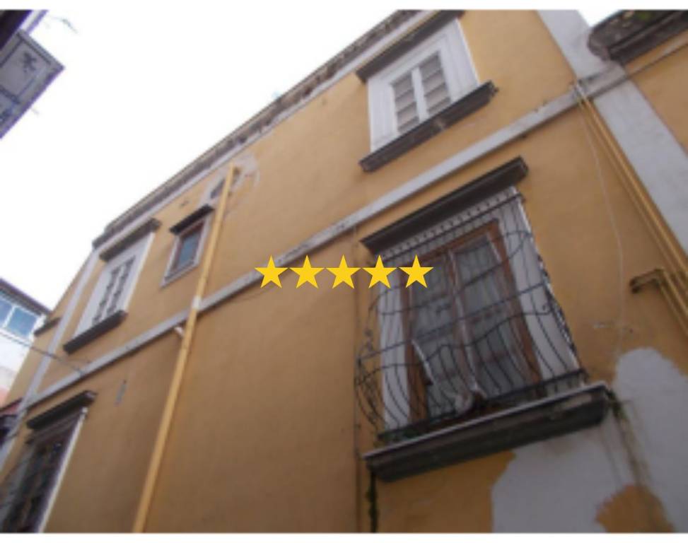 appartamento in vendita a Napoli in zona Stella