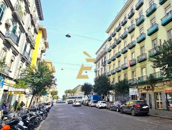 appartamento in vendita a Napoli in zona Vicaria