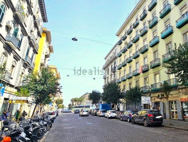 appartamento in vendita a Napoli in zona Vicaria