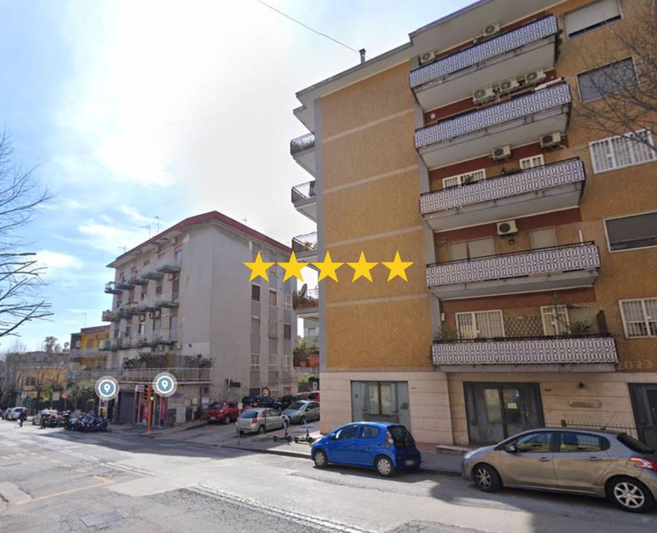 appartamento in vendita a Napoli in zona Arenella