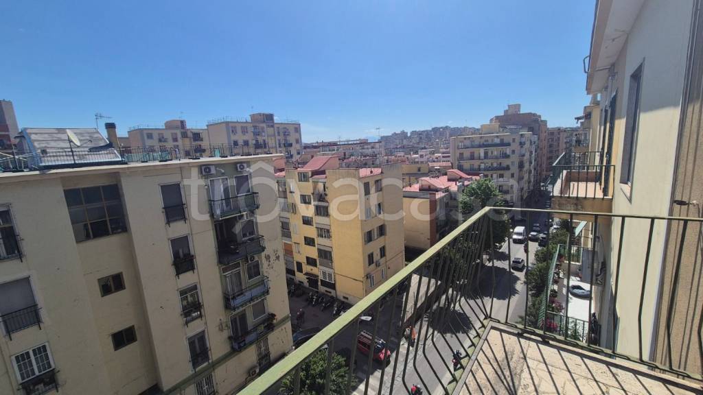 appartamento in vendita a Napoli in zona Arenella