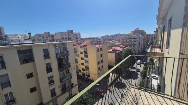 appartamento in vendita a Napoli in zona Arenella