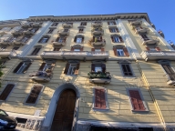 appartamento in vendita a Napoli in zona Chiaia
