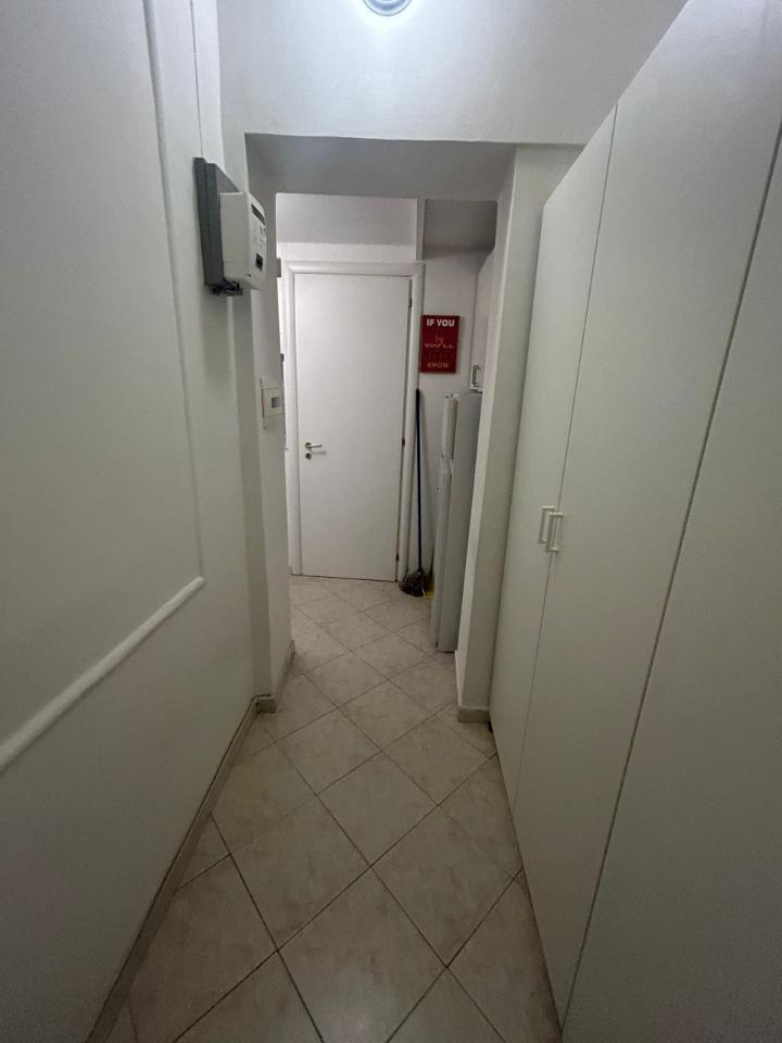 appartamento in vendita a Napoli in zona Chiaia