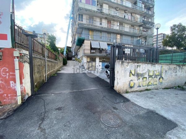appartamento in vendita a Napoli in zona Pianura