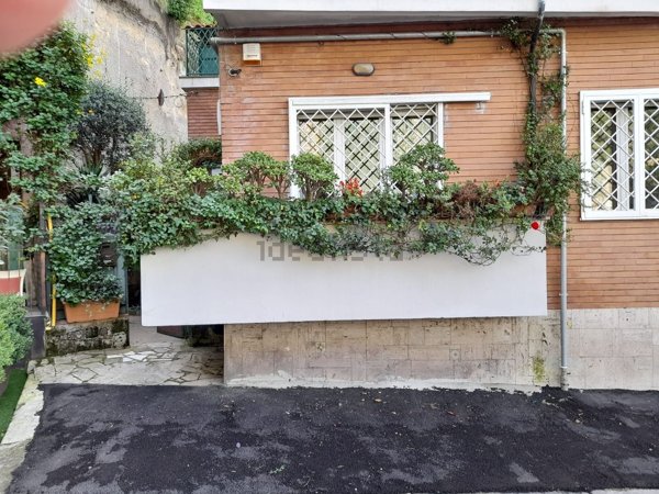 appartamento in vendita a Napoli in zona Posillipo
