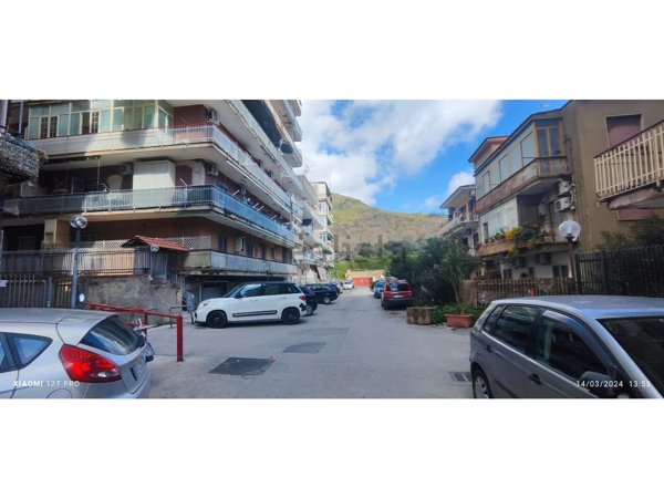 appartamento in vendita a Napoli in zona Pianura