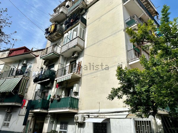 appartamento in vendita a Napoli in zona Fuorigrotta