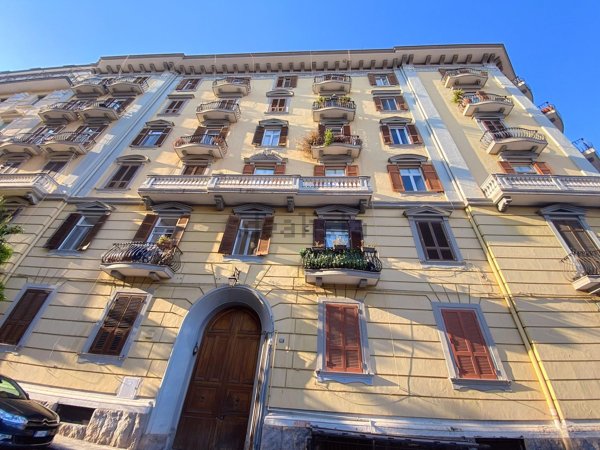appartamento in vendita a Napoli in zona Chiaia