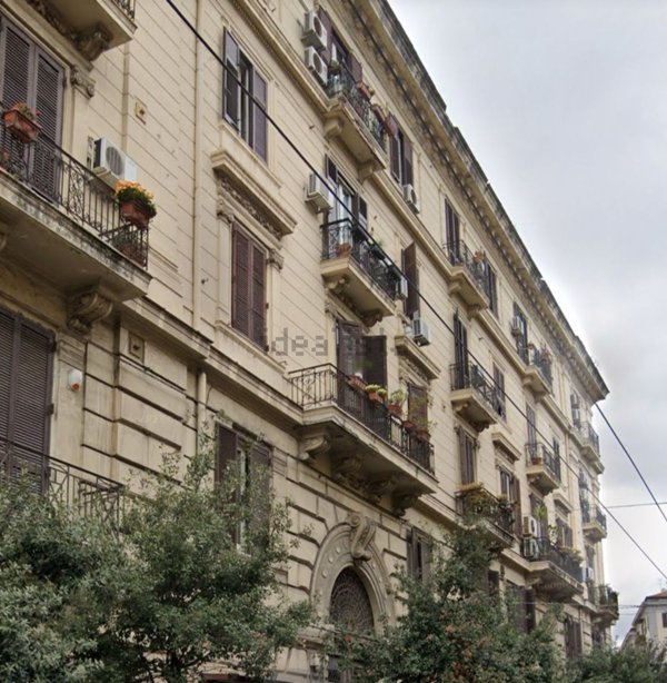 appartamento in vendita a Napoli in zona Pendino / San Giuseppe