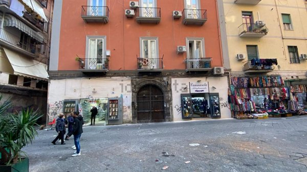 appartamento in vendita a Napoli in zona Pendino / San Giuseppe