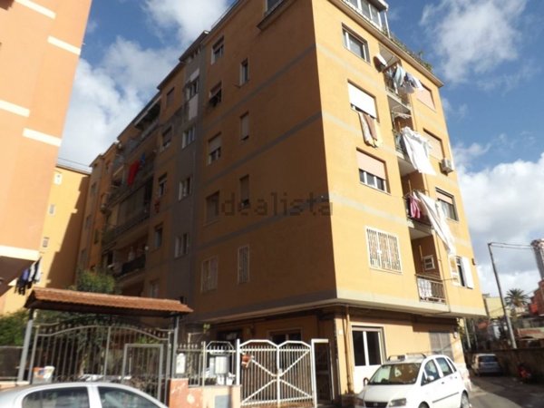 appartamento in vendita a Napoli in zona Bagnoli