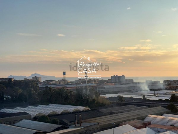 appartamento in vendita a Napoli in zona Barra