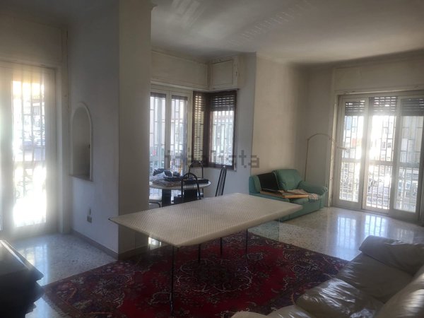 appartamento in vendita a Napoli in zona Chiaia