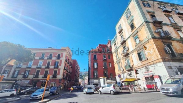 appartamento in vendita a Napoli in zona Avvocata