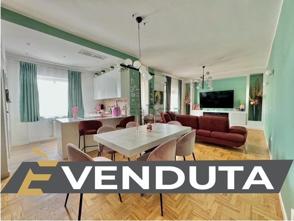 appartamento in vendita a Napoli in zona Arenella