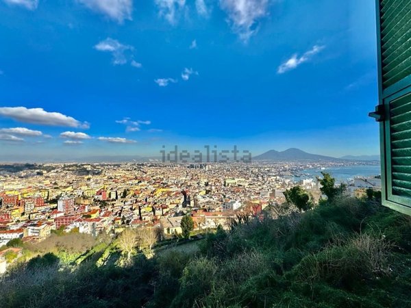 appartamento in vendita a Napoli in zona Vomero