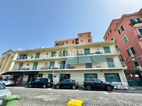 appartamento in vendita a Napoli in zona Bagnoli