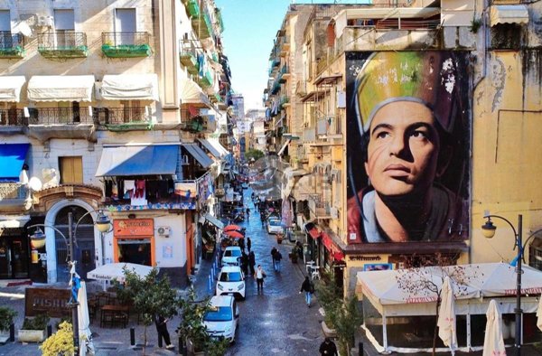 appartamento in vendita a Napoli in zona Mercato