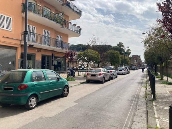 appartamento in vendita a Napoli in zona Barra