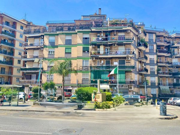 appartamento in vendita a Napoli in zona Fuorigrotta