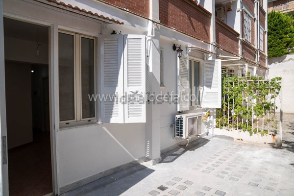 appartamento in vendita a Napoli in zona Posillipo