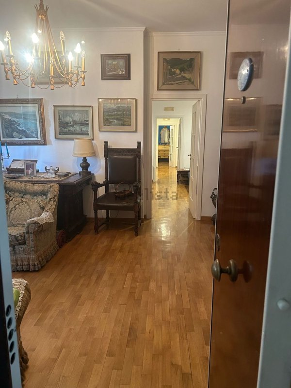 appartamento in vendita a Napoli in zona Arenella