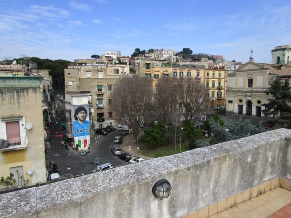 appartamento in vendita a Napoli in zona Stella