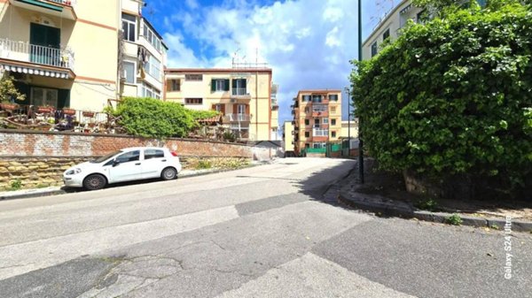 appartamento in vendita a Napoli in zona Bagnoli