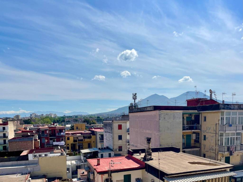appartamento in vendita a Napoli in zona San Giovanni a Teduccio