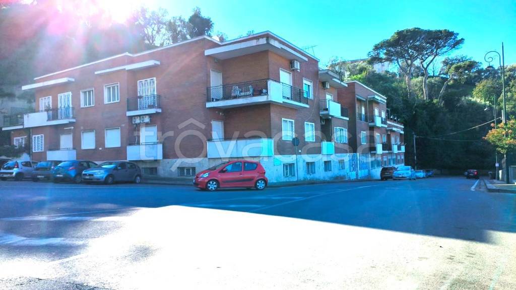 appartamento in vendita a Napoli in zona Posillipo