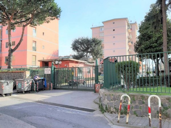 appartamento in vendita a Napoli in zona Barra