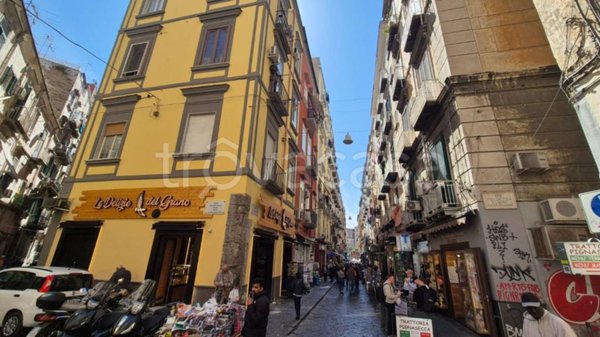 appartamento in vendita a Napoli in zona Montecalvario