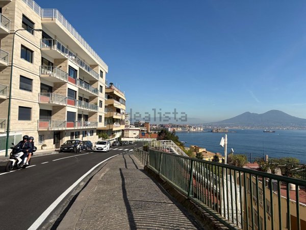 appartamento in vendita a Napoli in zona Posillipo