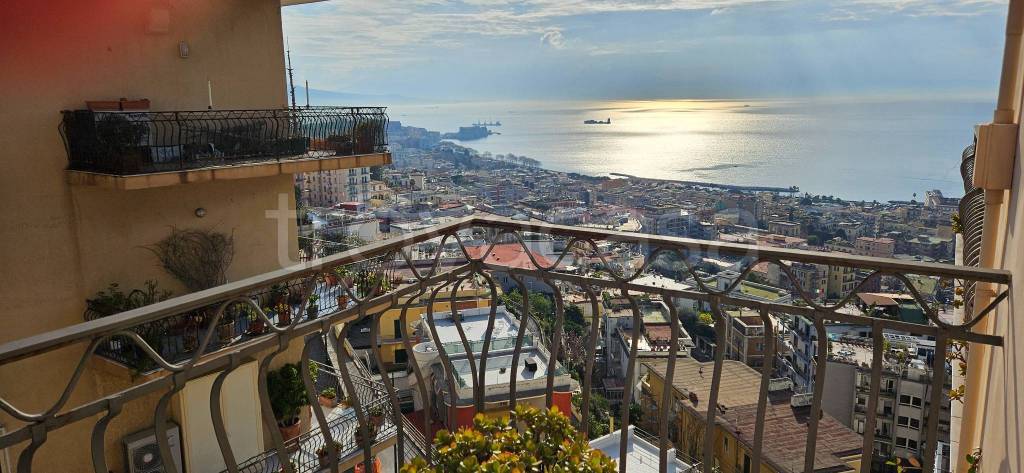 appartamento in vendita a Napoli in zona Vomero