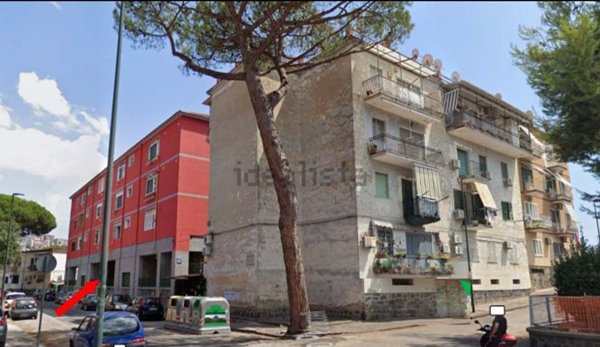 appartamento in vendita a Napoli in zona Fuorigrotta