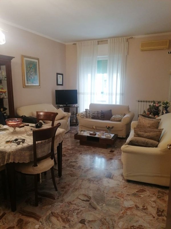 appartamento in vendita a Napoli in zona Fuorigrotta