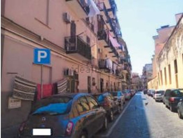 appartamento in vendita a Napoli in zona San Lorenzo