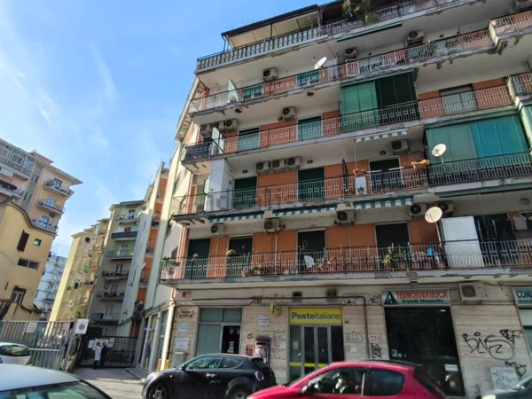 appartamento in vendita a Napoli in zona Fuorigrotta