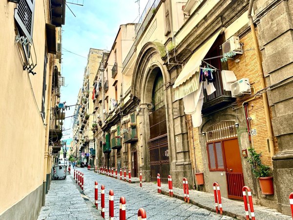 appartamento in vendita a Napoli in zona San Ferdinando