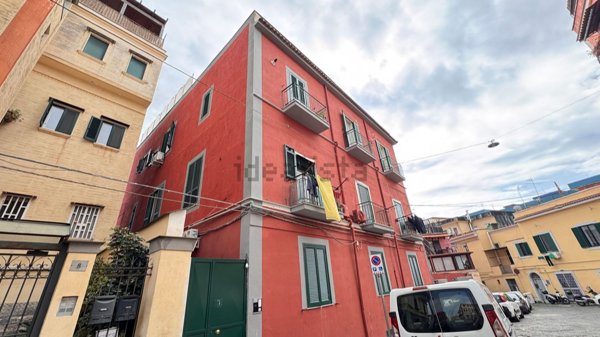 appartamento in vendita a Napoli in zona Bagnoli